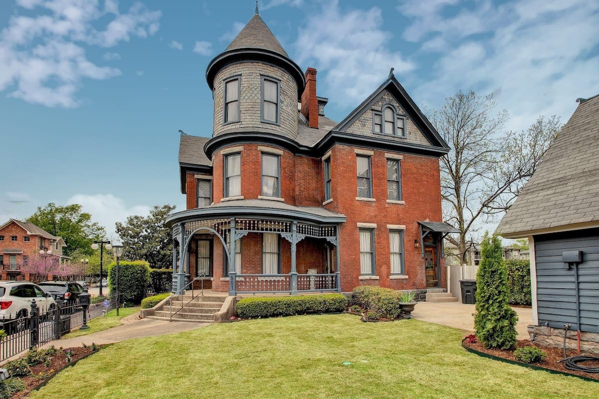 Coolest VRBOs and Airbnbs in Little Rock Arkansas