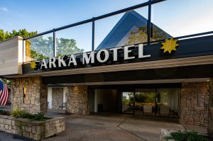 The Arka Motel: A Retro Gem in Rogers - Somewhere In Arkansas