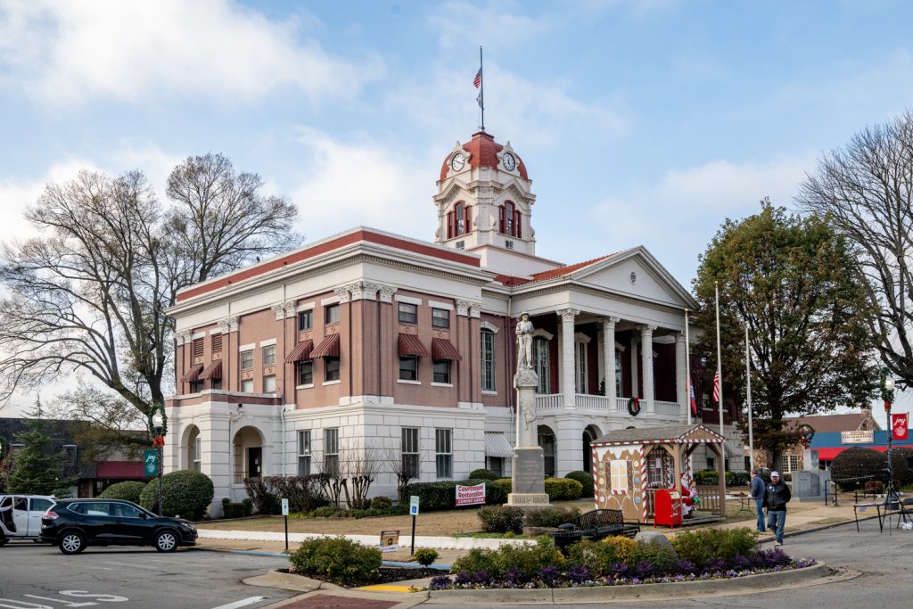 The courthouse on the downtown square in Searcy, Arkansas.